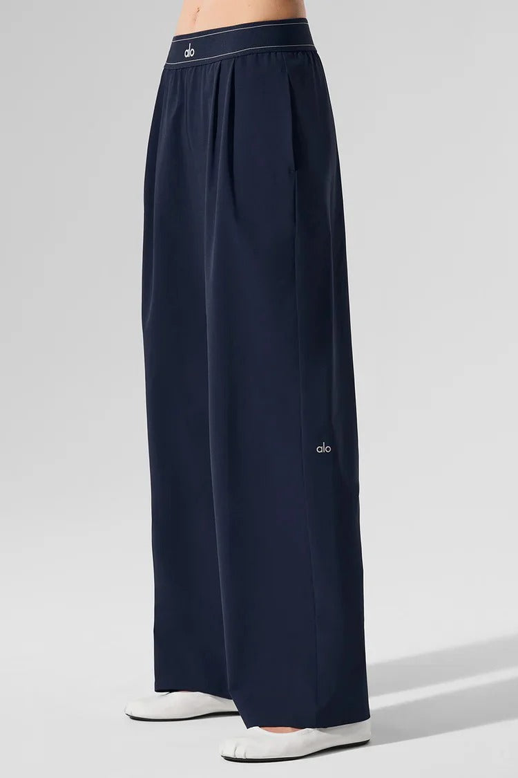 Alo Easy-Fit Everyday Classic Pants